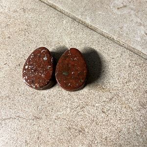 Teardrop stone plugs